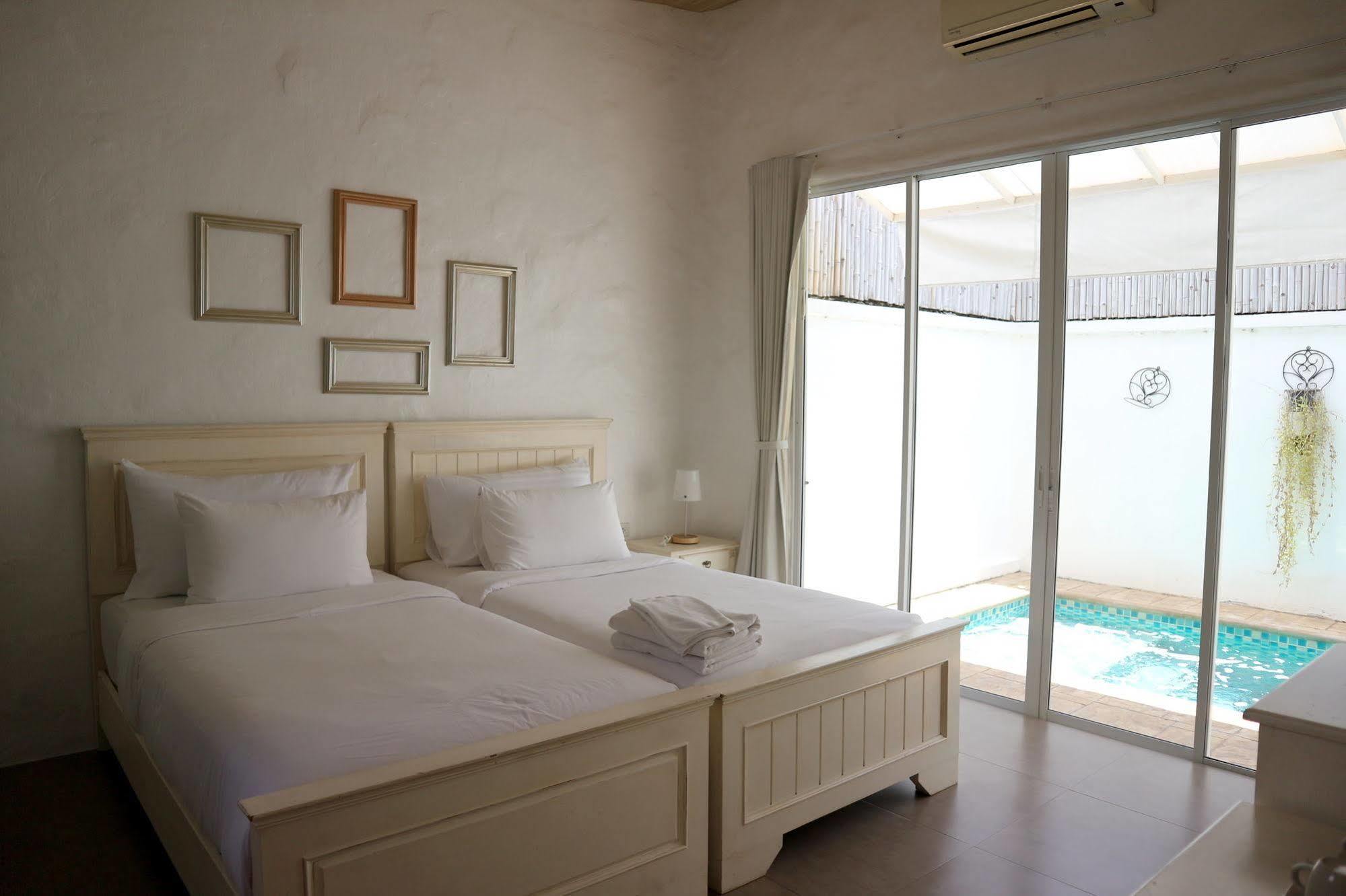 Costa Village Pool Villa Jomtien Beach Exteriör bild